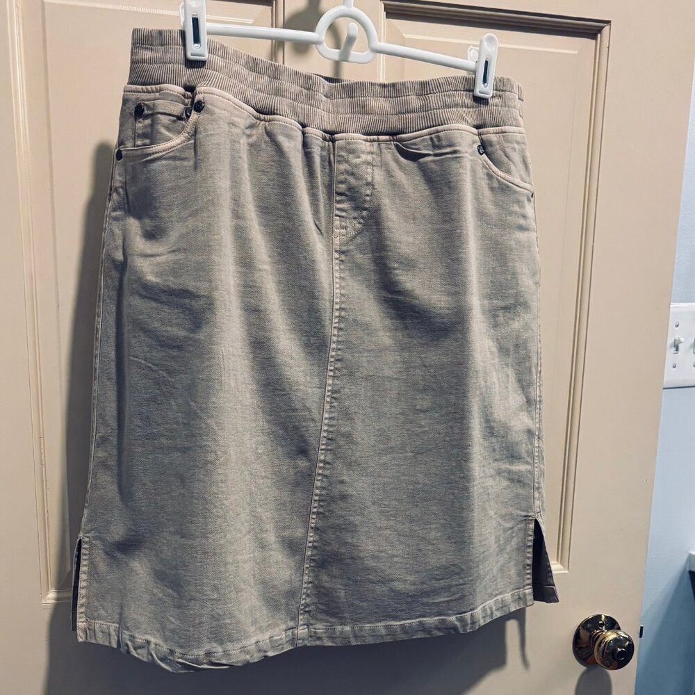 Khaki Skorts by North Style - Size L
